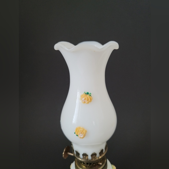 Vintage White Milk Glass w/ Rose Flowers Oil Lamp, Vintage Home Decor] Vintage - Picture 2 of 8